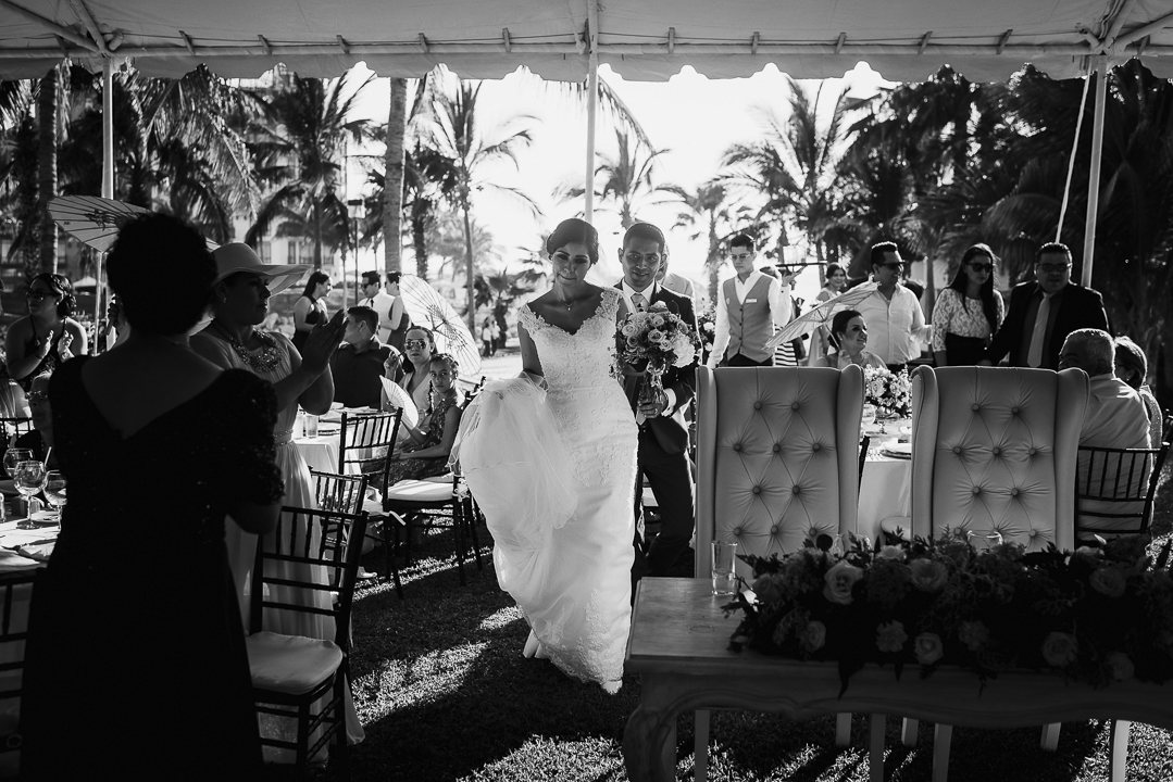 best documentary wedding photographer in mazatlan mexico fotografia documental de bodas fotografo en mexico wedding destination photographer guadalajara chihuahua cabo san lucas playa del carmen punta de mita san miguel de allende