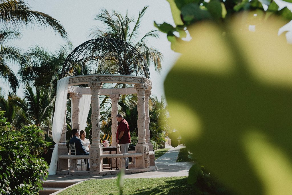 Fotografos en mazatlan, Wedding photographer in mazatlan, engagement photography lovers, mazatlan photographer, wedding photographer in beach.