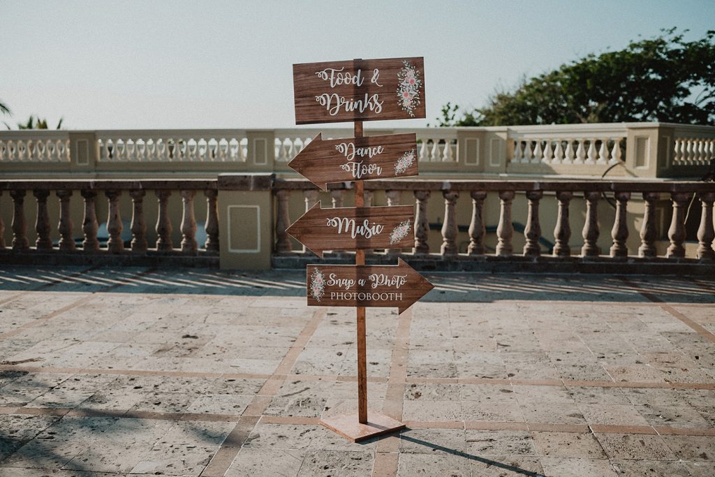 Fotografos en mazatlan, Wedding photographer in mazatlan, engagement photography lovers, mazatlan photographer, wedding photographer in beach.