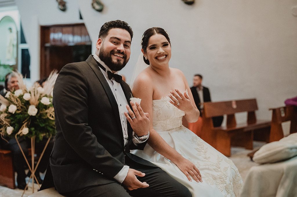 Fotografos en mazatlan, Wedding photographer in mazatlan, engagement photography lovers, mazatlan photographer, wedding photographer in beach, love story